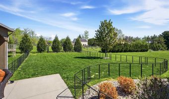 2660 W FALLEN OAK Dr, Appleton, WI 54913