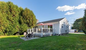 4 James St, Middletown, RI 02842