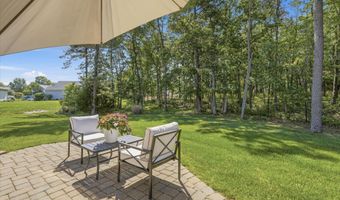 10 Deer Lake Ct, Barnegat, NJ 08005