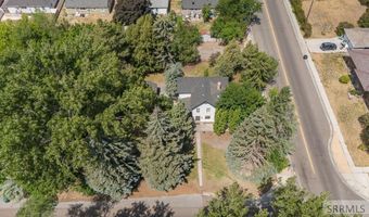1027 S Shilling Ave, Blackfoot, ID 83221
