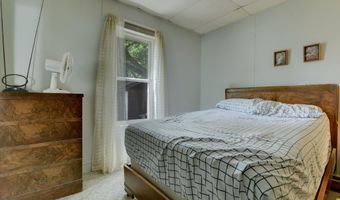 909 A Ave, Armstrong, IA 50514