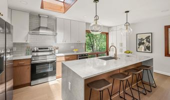 3201 CUNNINGHAM Dr, Alexandria, VA 22309