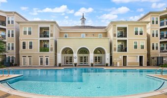 2465 ARMY NAVY Dr 204, Arlington, VA 22206