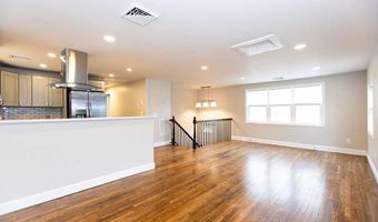 2 Holmes Rd, Coventry, RI 02816