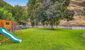 13353 Snake River Rd, Asotin, WA 99402