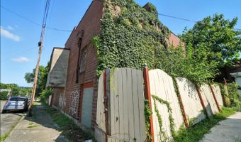 6105 Vine St, Cincinnati, OH 45216