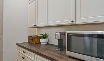 785 STRAWBERRY HILLS Dr, Bedford, WY 83112