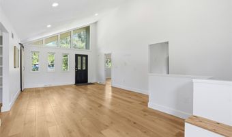 2420 Thomas Dr, Allison Park, PA 15101