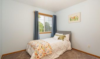 15564 Vale St NW, Andover, MN 55304