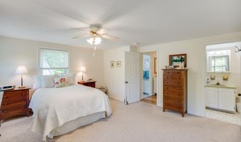 240 Bragg's Ln, Barnstable, MA 02630