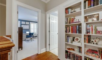 126 Briarcliff Rd 2, Athens, GA 30606