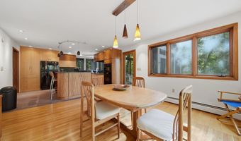 10 Eaton Rd, Amherst, NH 03031