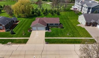 800 Kaitlynn Ave, Anamosa, IA 52205