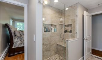 30 Warren Ave, Johnston, RI 02919