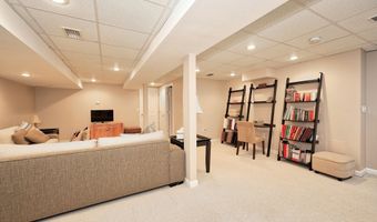 136 Thistle Pond Dr 136, Bloomfield, CT 06002