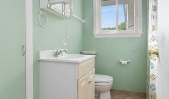 3 Mark Rd, Beverly, MA 01915