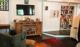 43 Meadowbrook Rd, Danbury, CT 06811