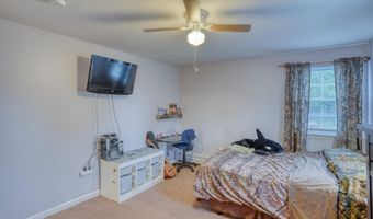 103 S FAIRFIELD Dr, Dover, DE 19901
