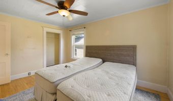 164 7th St, Bangor, ME 04401