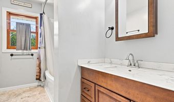 959 North St, Anoka, MN 55303