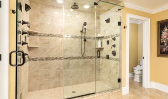 6 Congress Dr, Cromwell, CT 06416