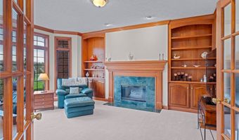 275 Camden Ln, Aurora, OH 44202