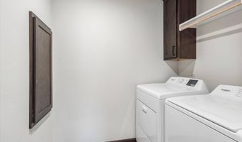 7368 NE BERWICK Dr 11, Ankeny, IA 50021
