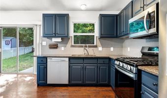 4097 Whitehall Dr, Arnold, MO 63010