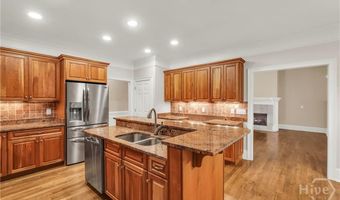 5 Pinebrook Ct, Savannah, GA 31405