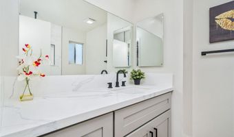 1832 Oak Tree Dr 8, Los Angeles, CA 90041