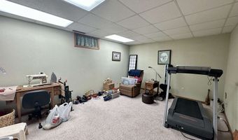 203 Emerald Meadows Dr, Arnolds Park, IA 51331