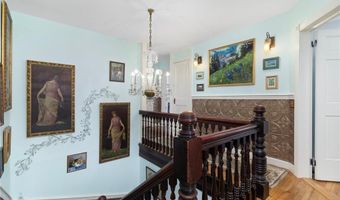 55 Hunter Ave, Newport, RI 02840