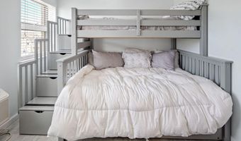 9 Pearl St 1G, Beach Haven, NJ 08008