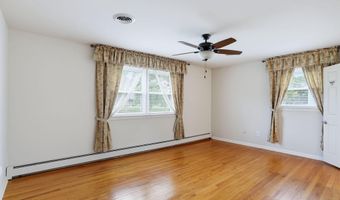 90 GREENVIEW Dr, Dover, DE 19901
