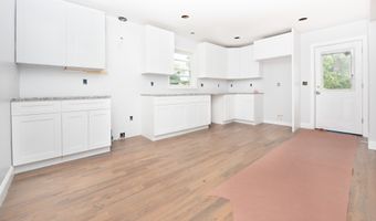 70 Northfield Dr, Bridgeport, CT 06606