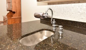 142 I U Willets Rd, Albertson, NY 11507