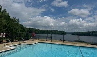 70 Meredith Ln, Barnstead, NH 03225