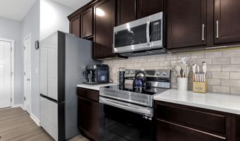 39 Thoreau Dr, Ashville, OH 43103