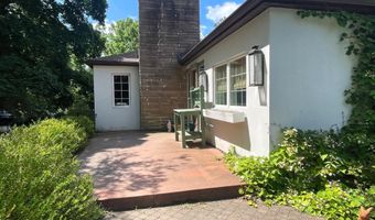 2185 Ayrshire Dr, Ann Arbor, MI 48105