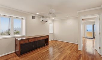 559 Moaniala St, Honolulu, HI 96821