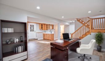 30 Independence Rd, Bedford, MA 01730