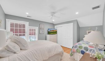 40 Karge St, Bay Head, NJ 08742