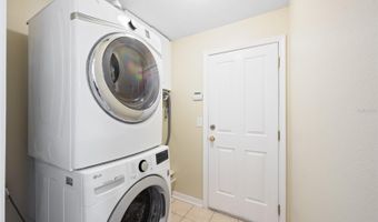 6914 MONARCH PARK Dr, Apollo Beach, FL 33572