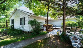 6628 Bateman Ln, Athens, OH 45701
