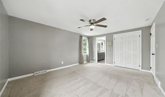 292 Oakbrook Dr, Amherst, NY 14221