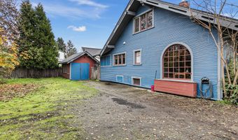 316 N 9TH St, Cottage Grove, OR 97424