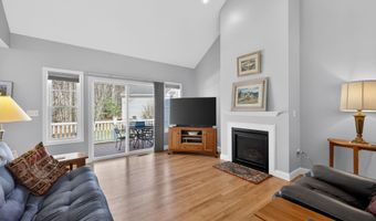 22 Mill Pond Rd 22, Brentwood, NH 03833