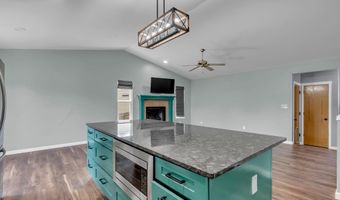 1826 N Columbine Cir, Andover, KS 67002