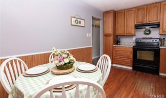 5090 Ridgeview Dr, Arnold, MO 63010