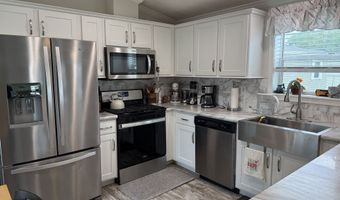 Maple Lane 6, Danbury, CT 06810
